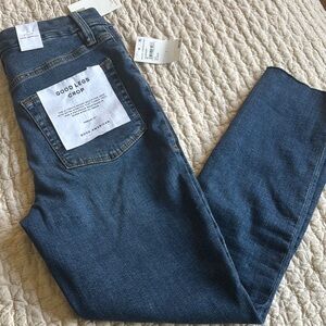 Good American Good Leg Crop